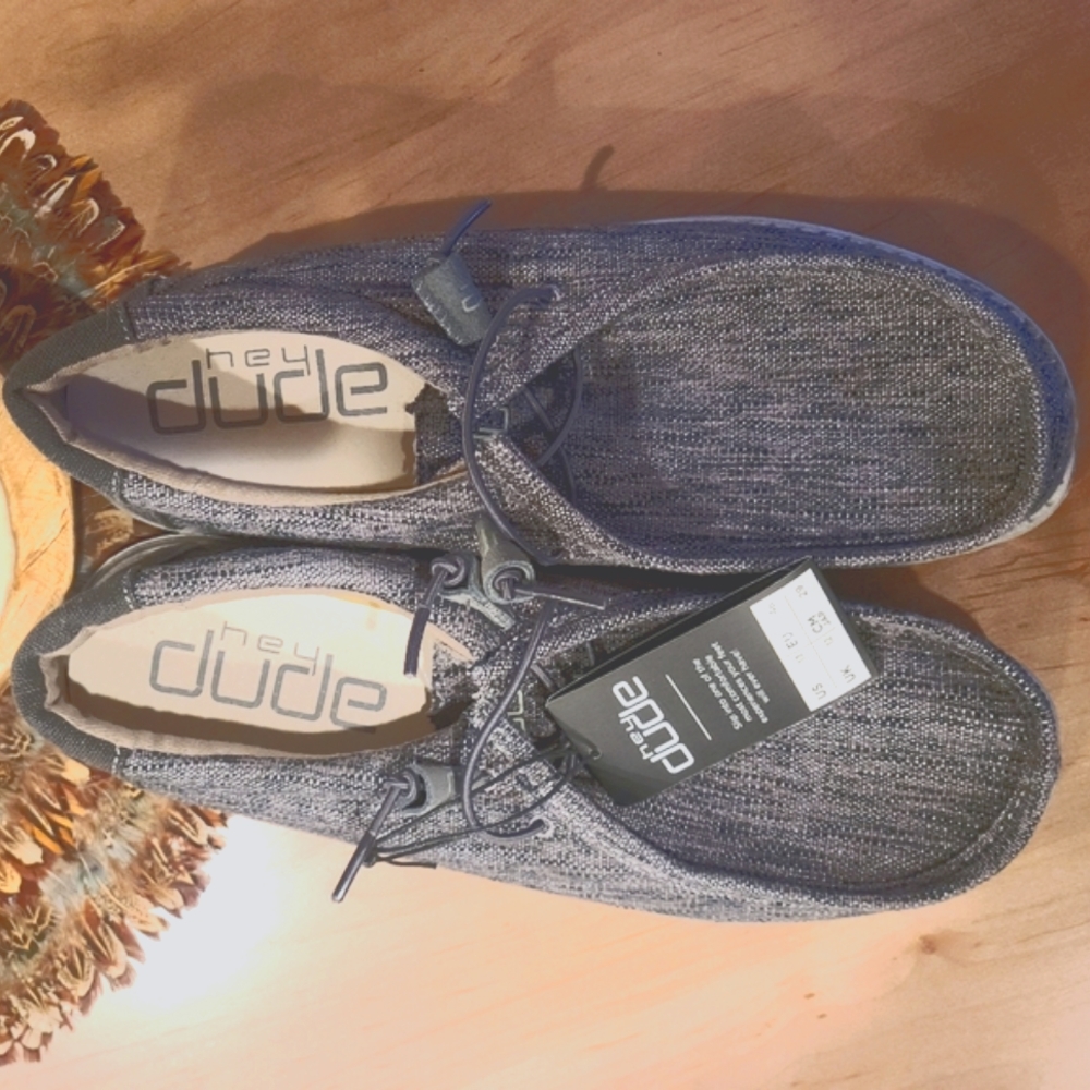 HEY DUDES NWT NVR WORN MENS SIZE 13